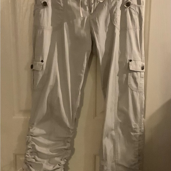 INC Brand Women’s cargo pant, light beige, size 8. - Picture 2 of 9